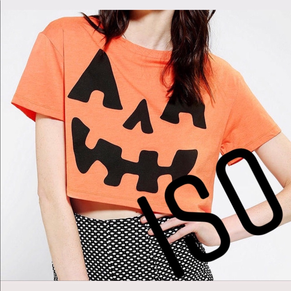 Don’t buy ISO UrbanOutfitters Jackolantern croptop
